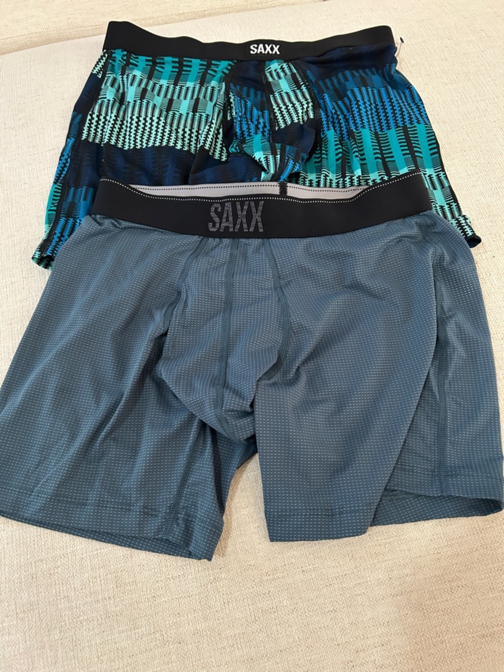 SAXX BUNDLE 2 PAIRS 1)Daytripper Stretch 2)Quest Quick Dry mesh - Brief, Small